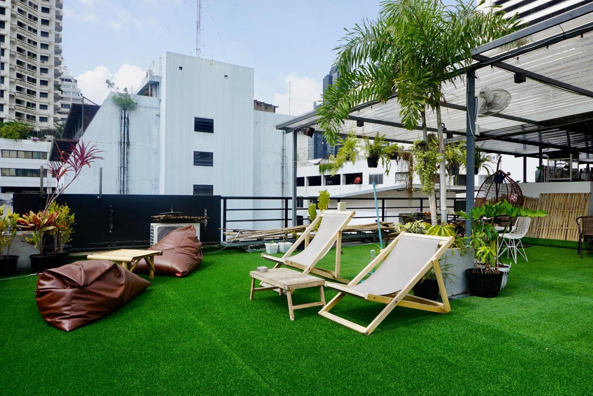 Hip And Funky Apartment Silom Soi 3, With Rooftop View Bangkok Exterior photo