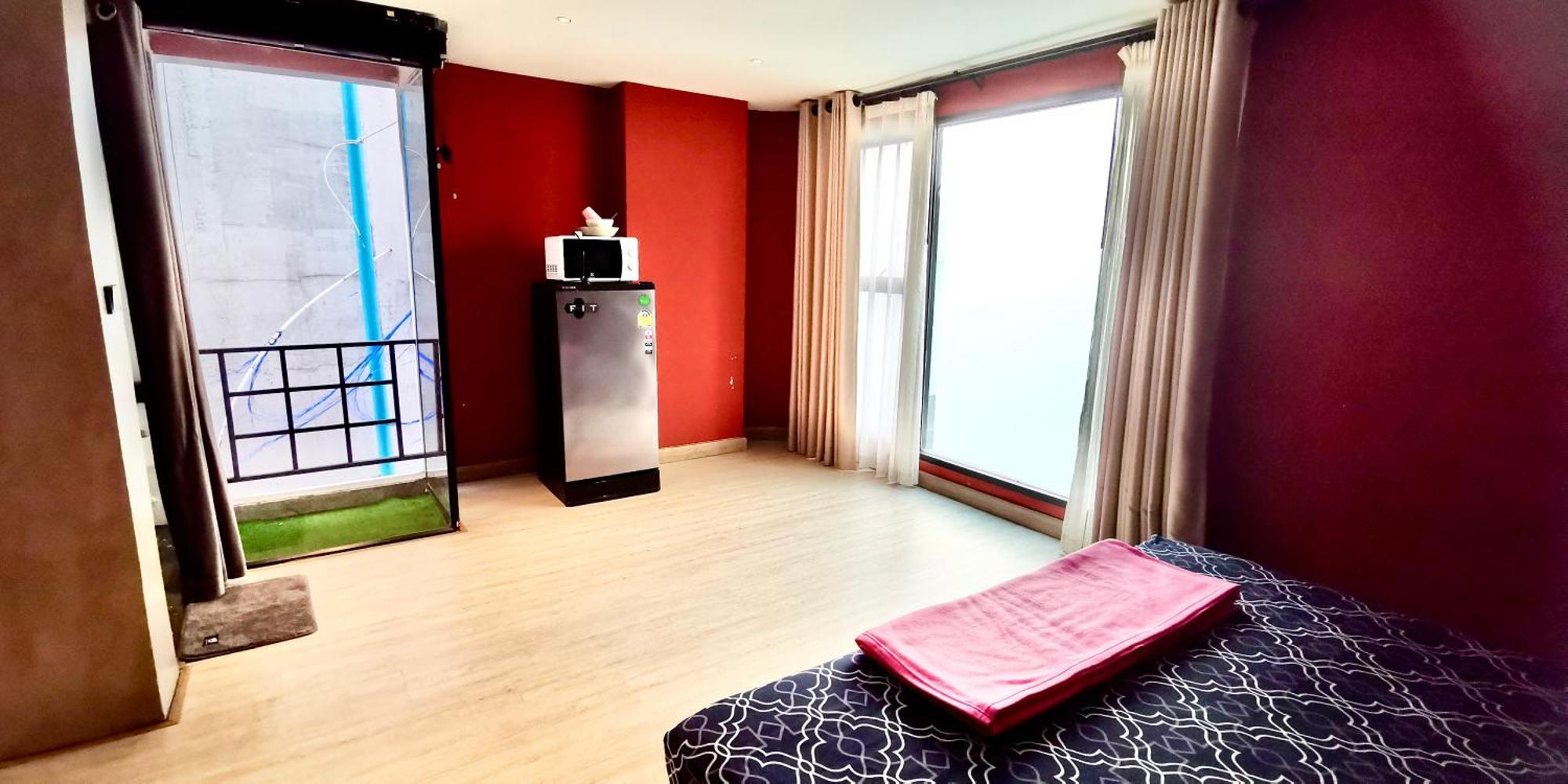 Hip And Funky Apartment Silom Soi 3, With Rooftop View Bangkok Exterior photo